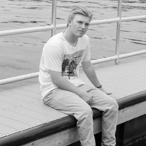 Meet your Posher, Casey