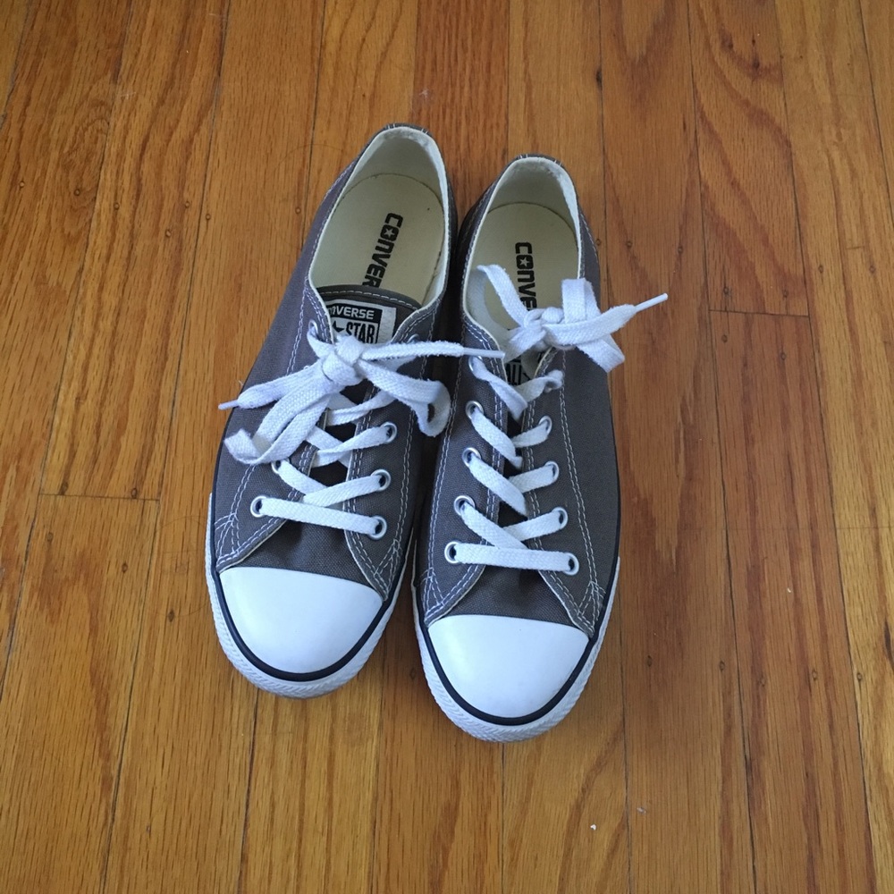Converse grey and white size 7