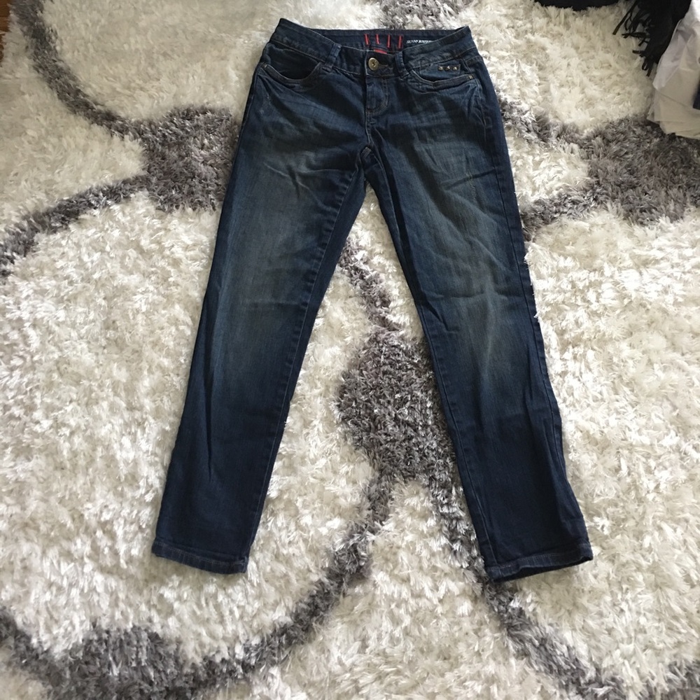 Elle skinny leg denim! Stitched pockets!