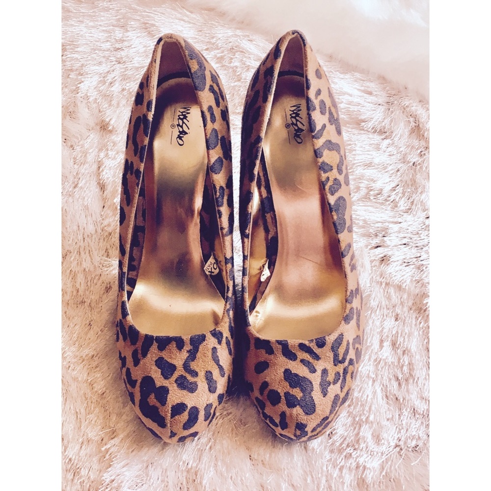 Cheetah Print Heels.🎀
