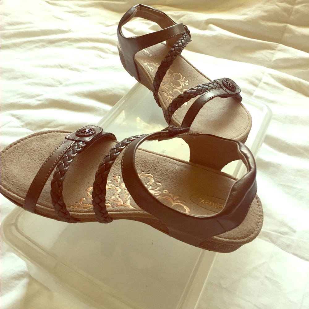 AETREX Sandals