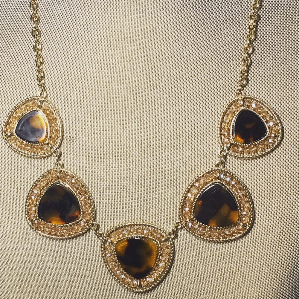 Statement necklace