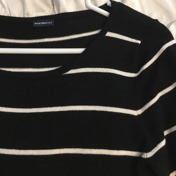 Brandy Melville shirt - Picture 2 of 2