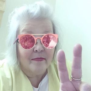 Meet your Posher, Sherry