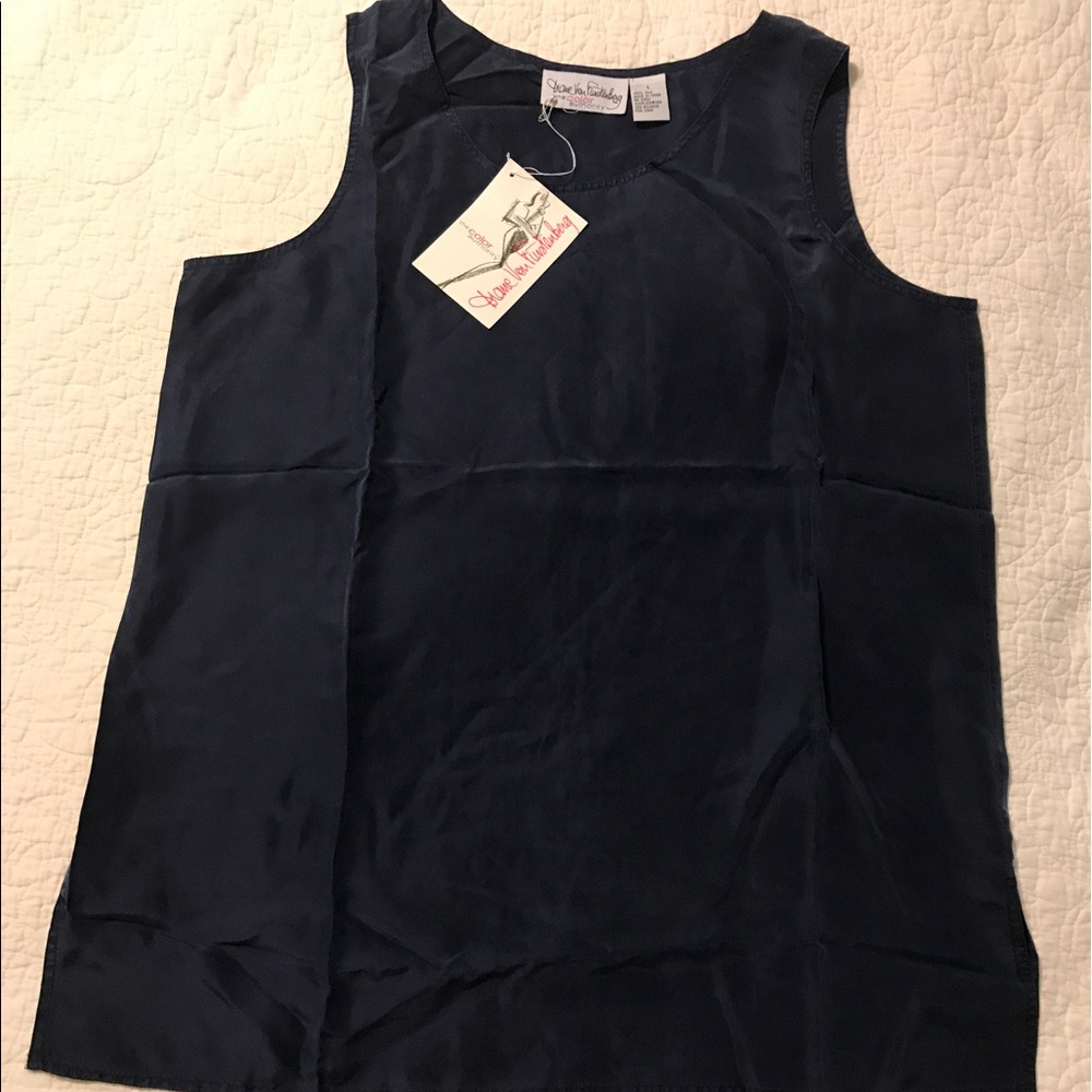 {Diane Von Furstenberg} 100% Silk Camisole