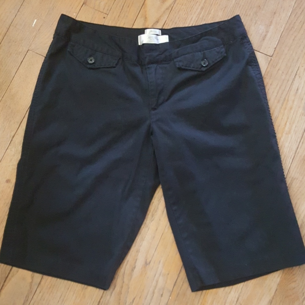 Old Navy black Bermuda shorts size 6