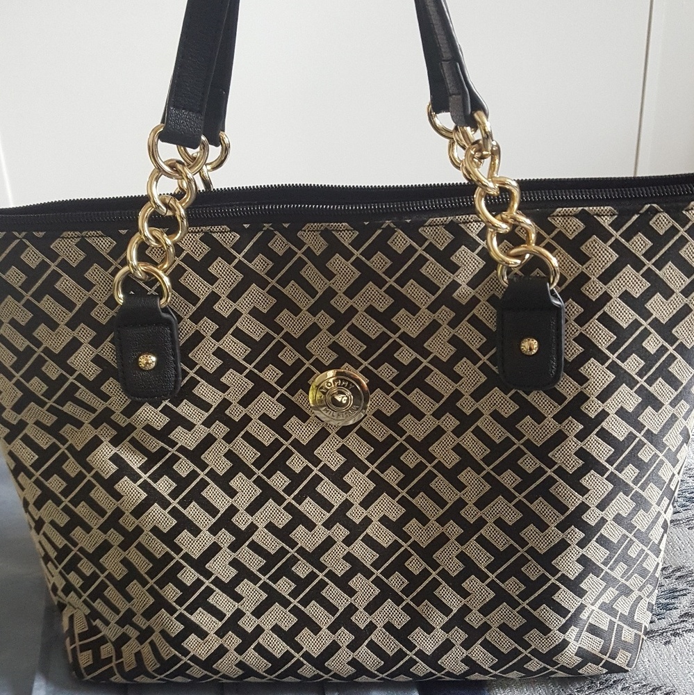 Tommy Hilfiger purse!