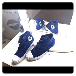 Blue converse