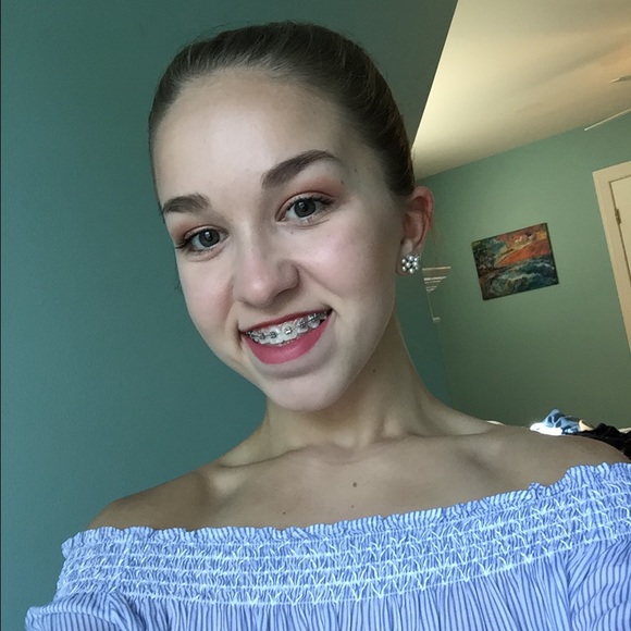 Meet your Posher, Catherine - Picture 1 of 1