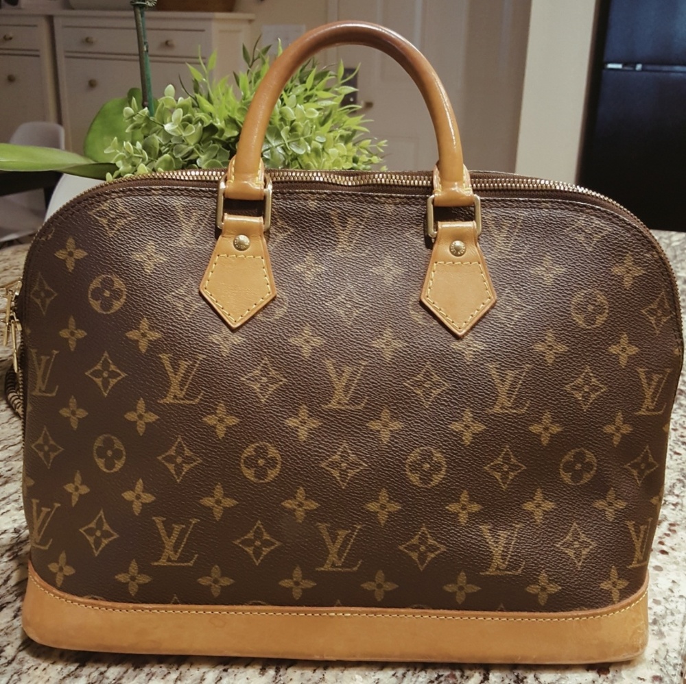 Louis Vuitton Alma monogram canvas