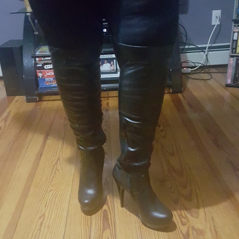 Boots - Picture 5 of 5