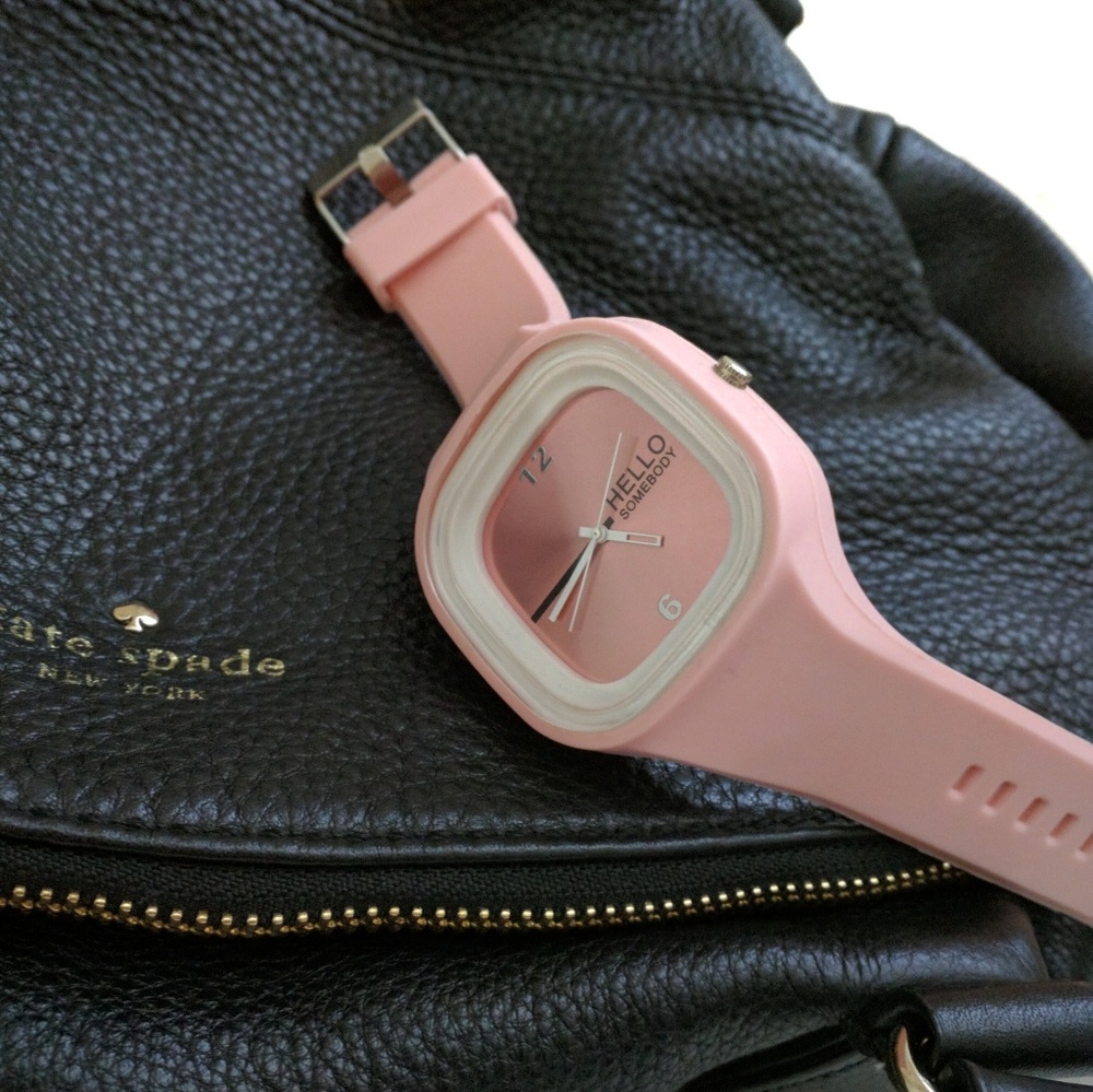 H E L L O S O M E B O D Y | - image 1