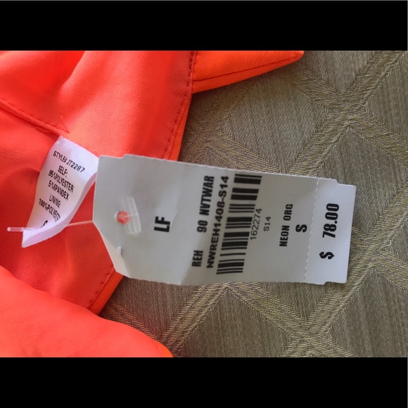 LF NWT CORAL CROP TOP - Picture 3 of 3