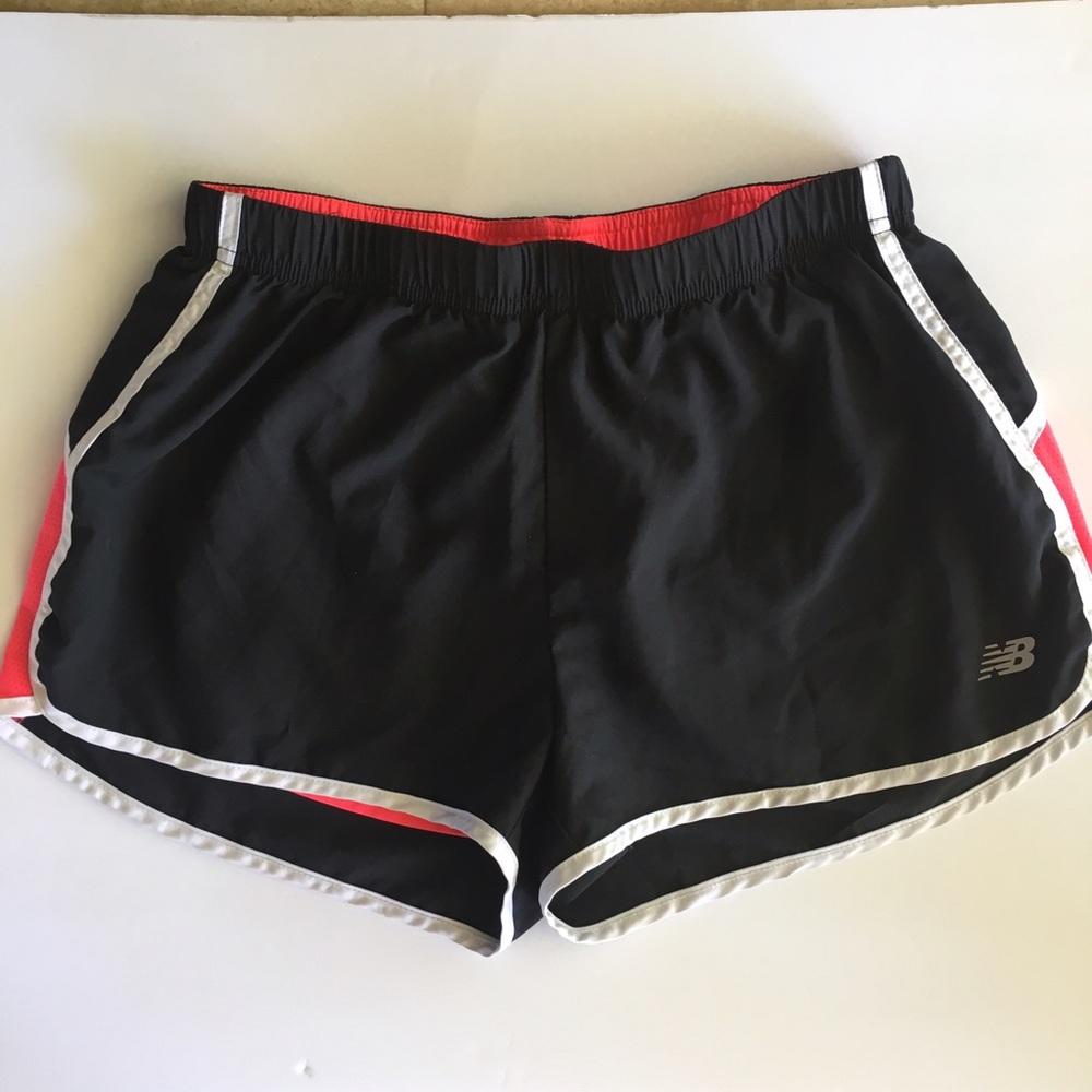 New Balance Lightningdry Woman Shorts Size M