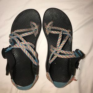 rainbow chacos