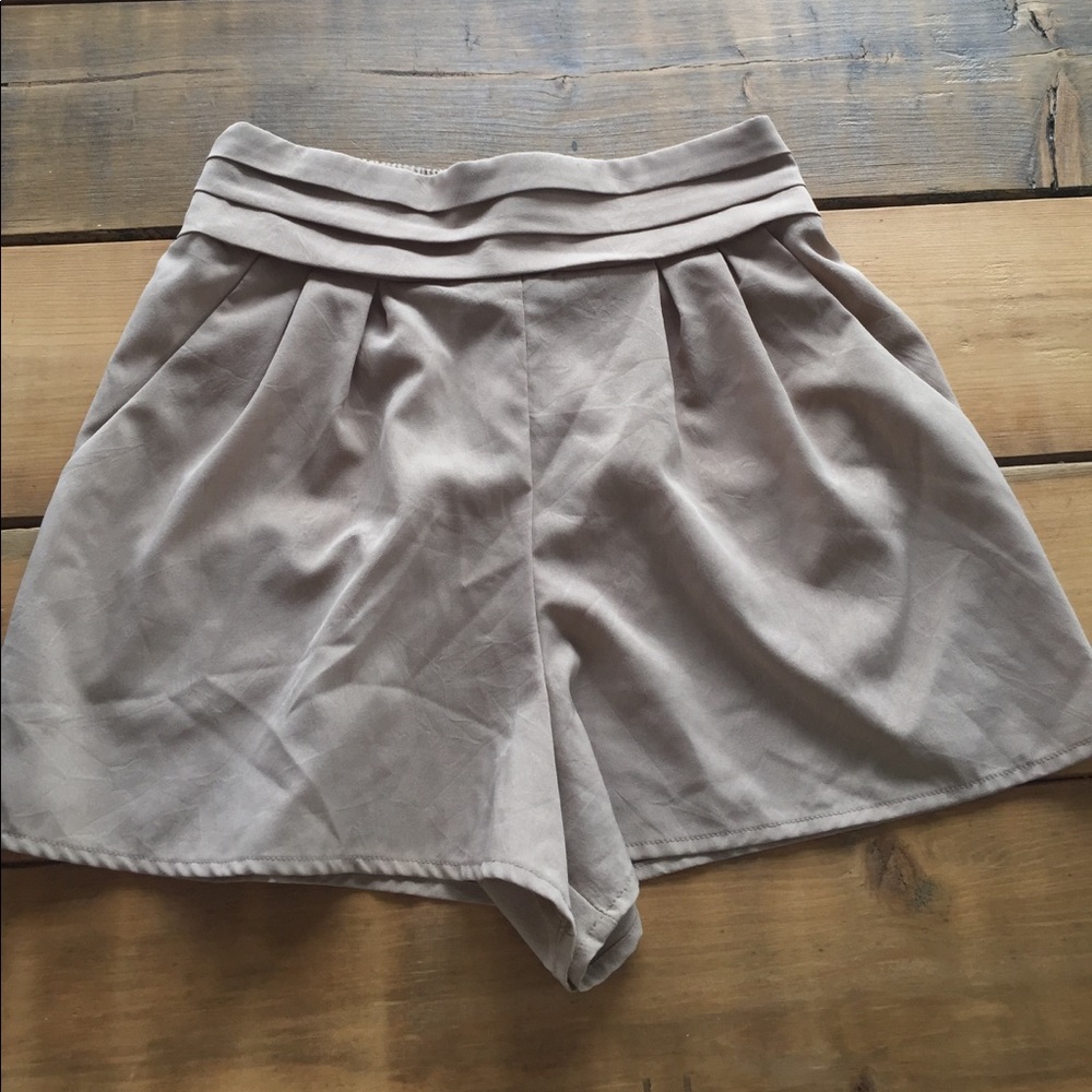 Silky beige high-waisted shorts