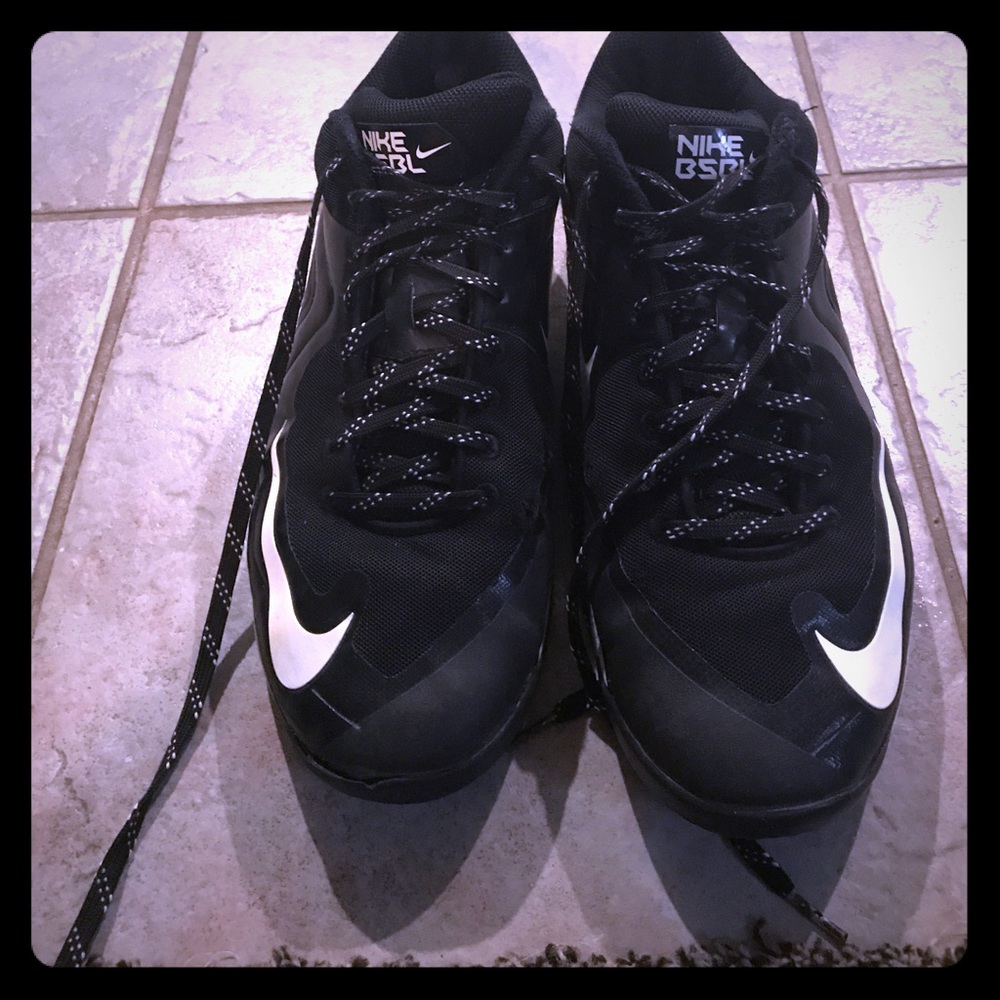 Nike BSBL MVP TRAINERS SZ 11