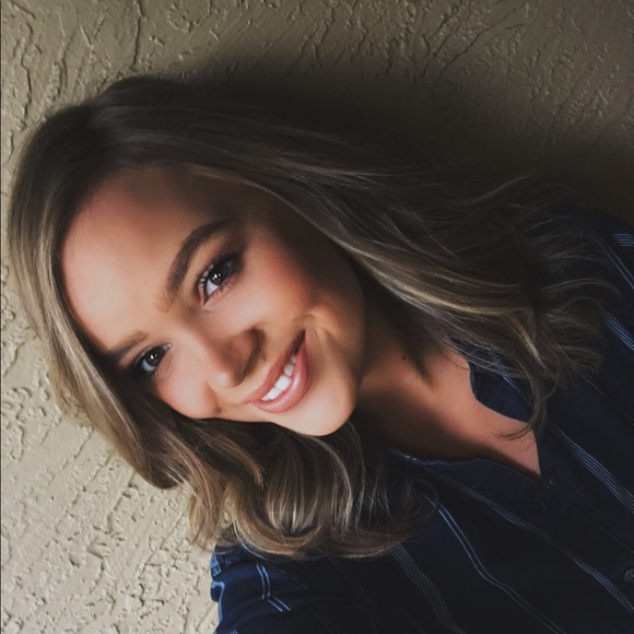 Meet your Posher, Ally - Picture 2 of 4