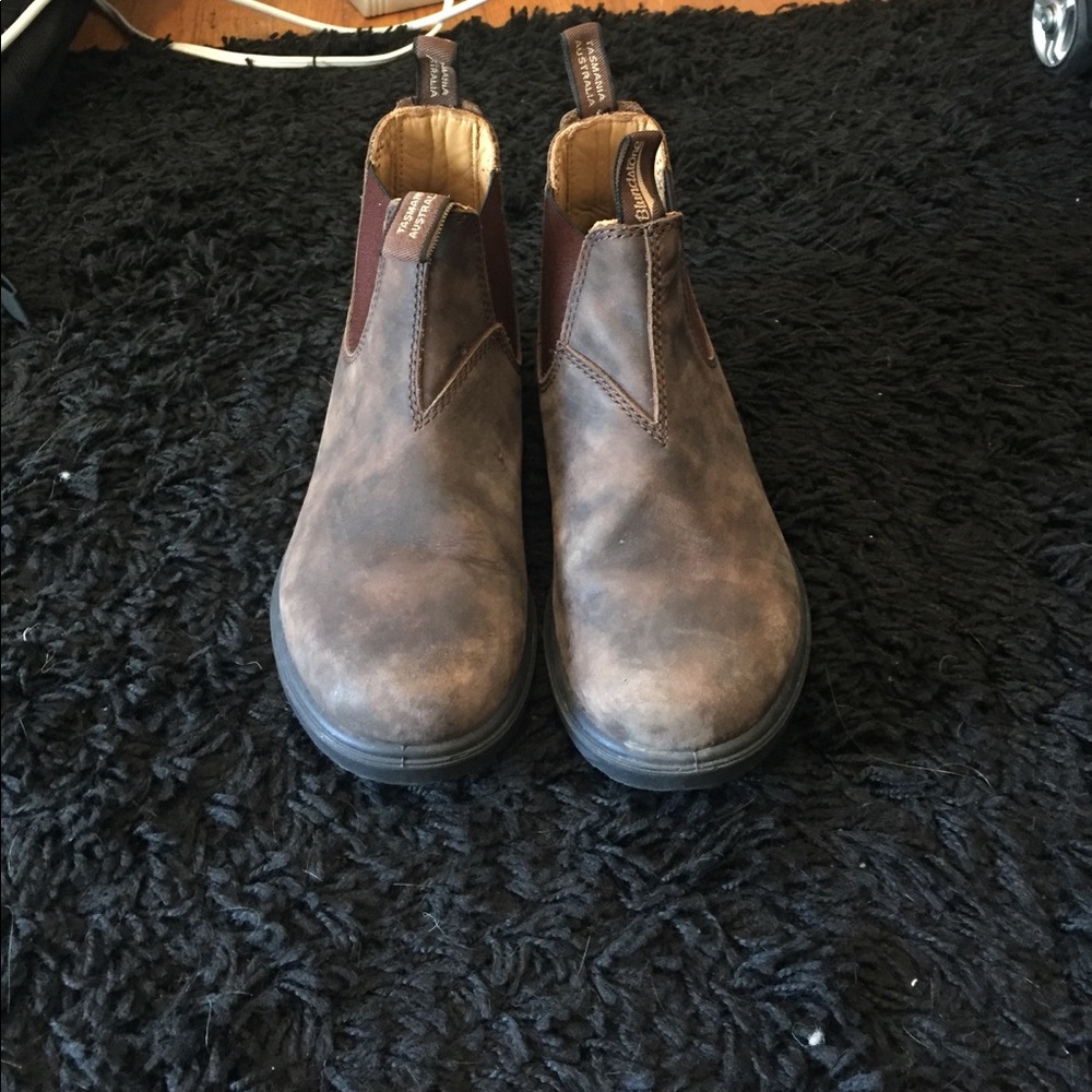 Female Blundstones