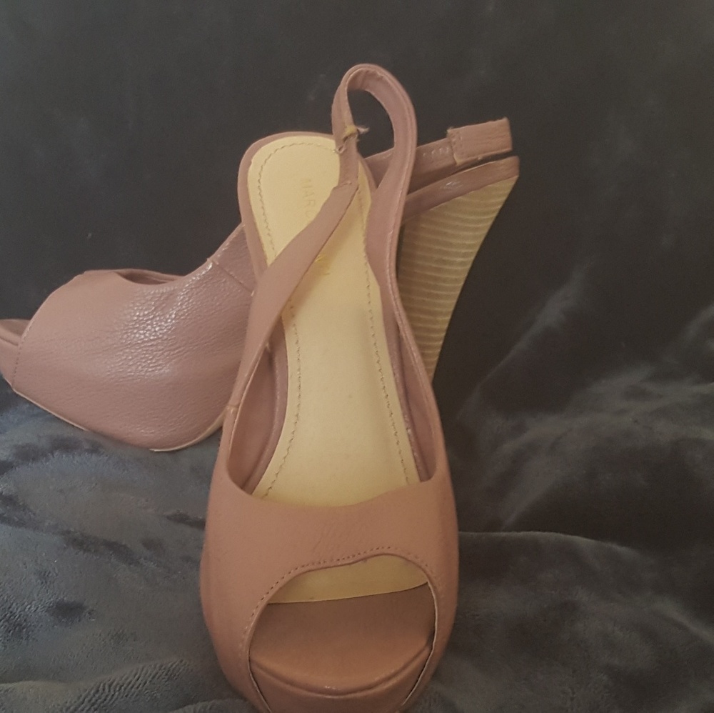 Marco Santi open toe pumps
