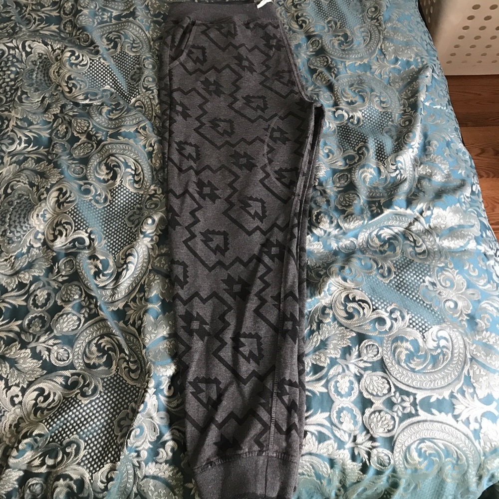 Allston outfitters grey tribal joggers