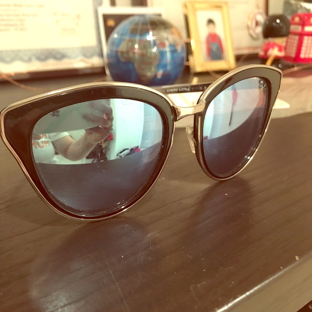 Quay Reflective Sunglasses