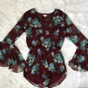 BURGUNDY FLORAL ROMPER sz. SM