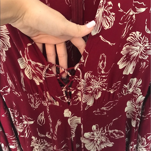 Plunging floral romper - Picture 2 of 4