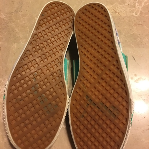 Puma Tennis Shoes - Picture 5 of 5