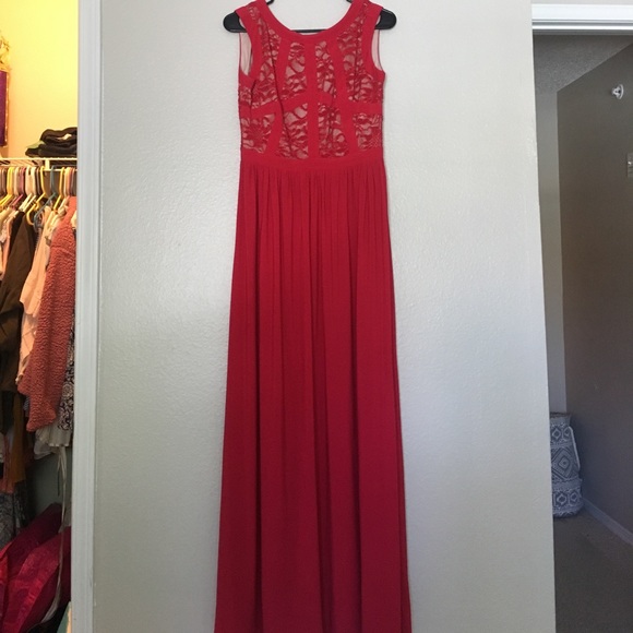 Red prom dress! - Picture 1 of 2