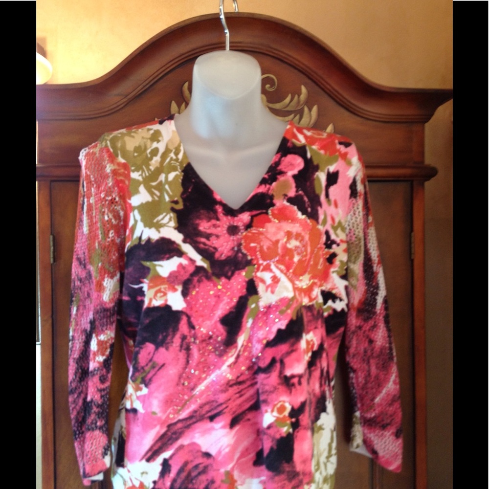 Light weight knit top