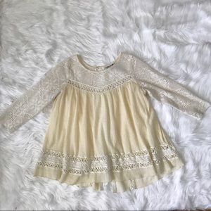 CREAM AND WHITE CROCHET BABYDOLL TOP sz. SM
