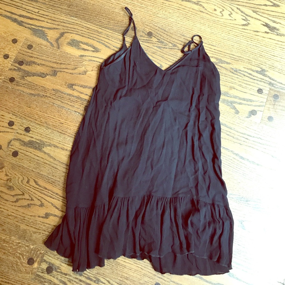 Black and flowy shift dress