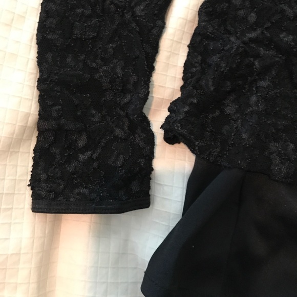 Cute Black laced lined top - Picture 3 of 3