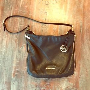 Michael Kors Essex Hobo