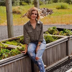 Meet your Posher, Whitley