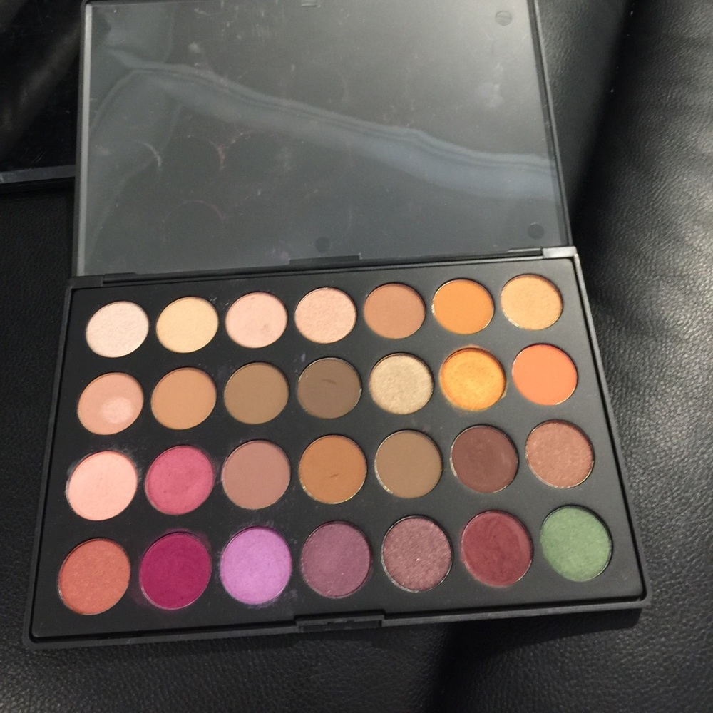 Jaclyn hill morphe pallet