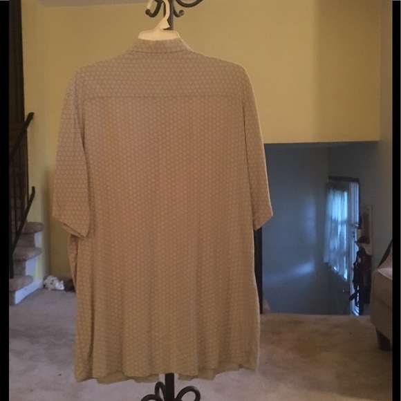 🏈 Men's Short Sleeve Button Down Shirt - Picture 2 of 2