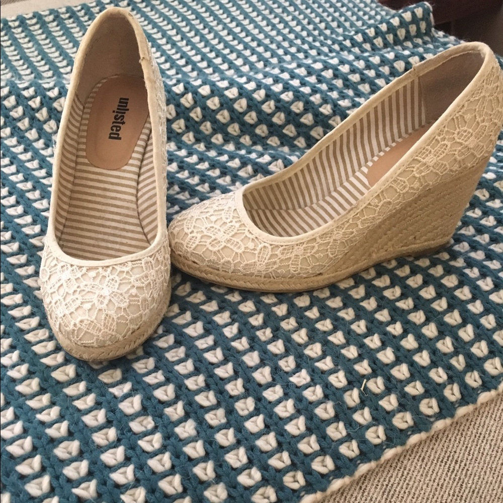 Cream wedges