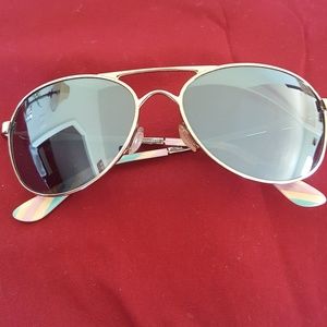 Women's Oakley Aviator Given Style
