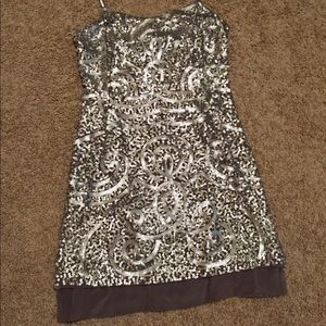 BCBGMAXAZRIA grey sequin dress. 100% silk