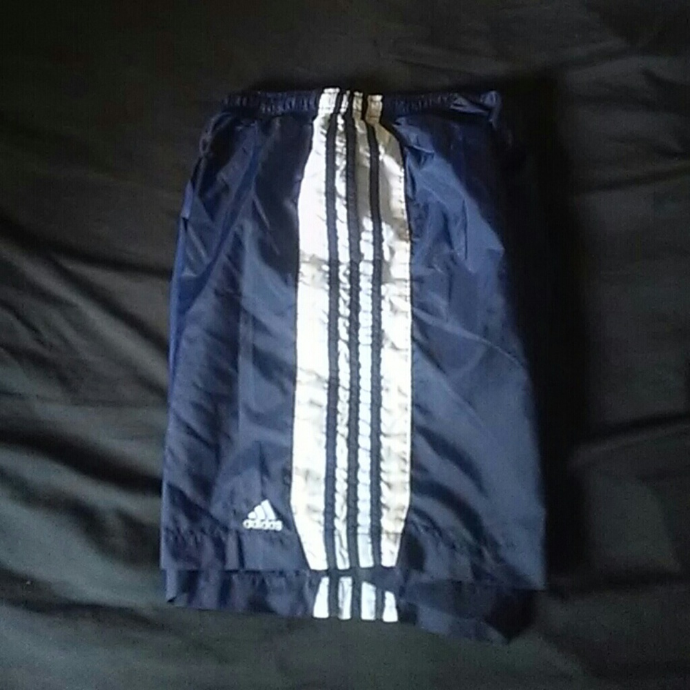 Athletic shorts - Picture 2 of 2