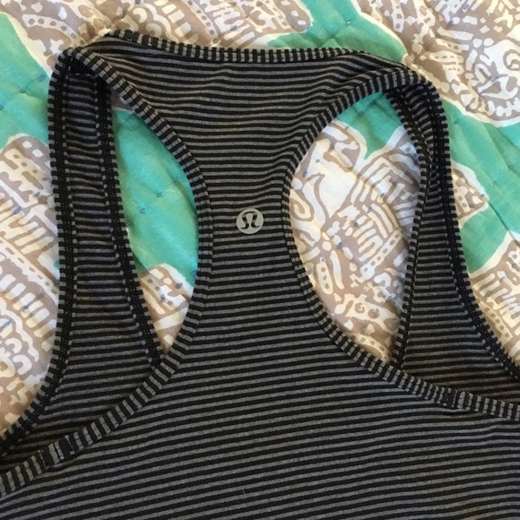 NWOT LuLuLemon Tank - Picture 4 of 4