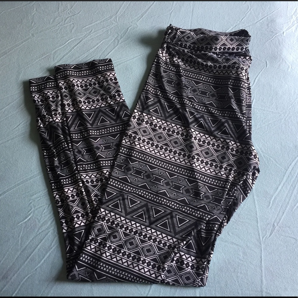 H&M geometric patterned Leggings