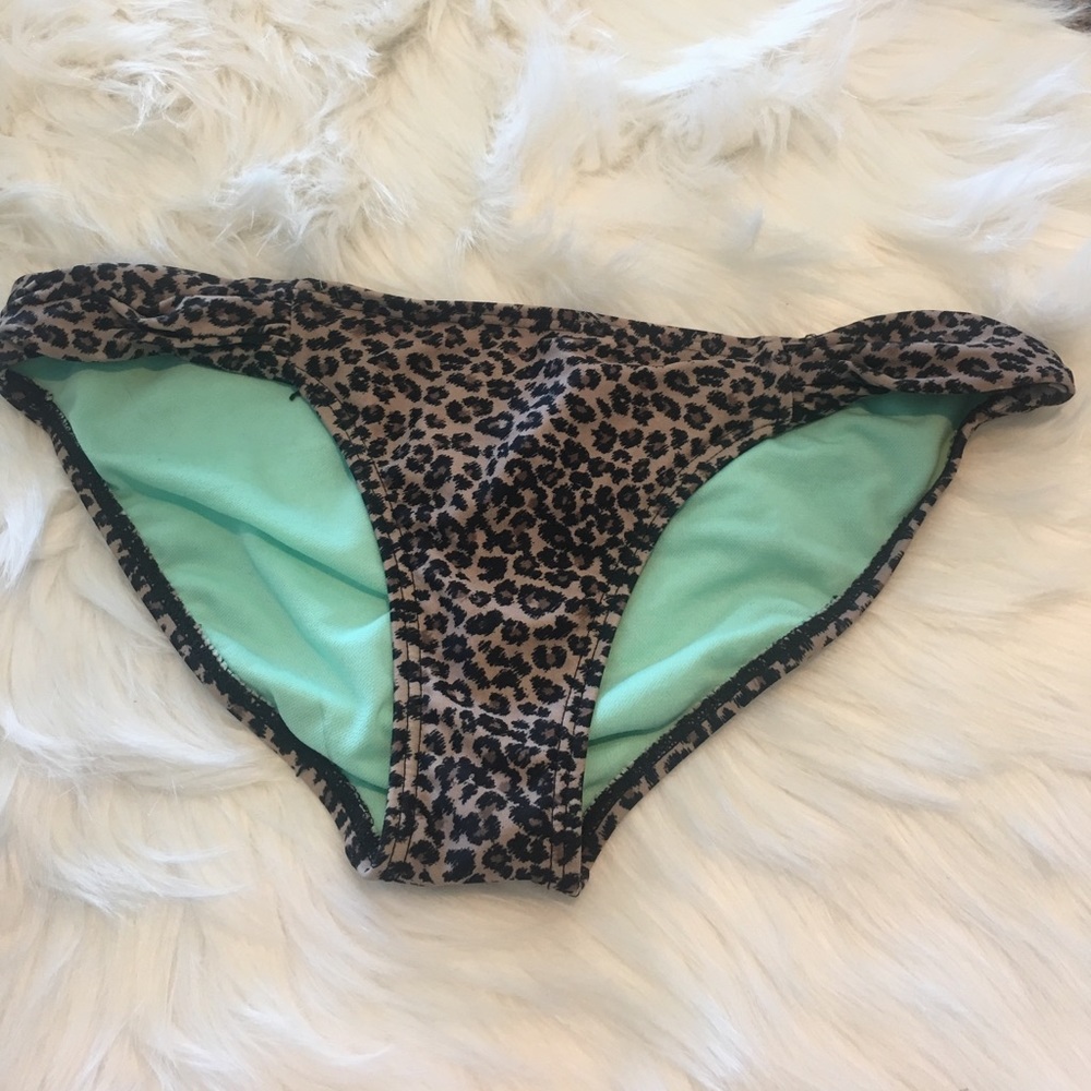 Small Xhilaration swimsuit bottom