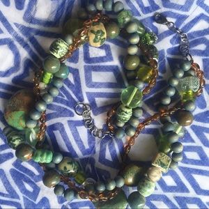 Green multi-toned necklace