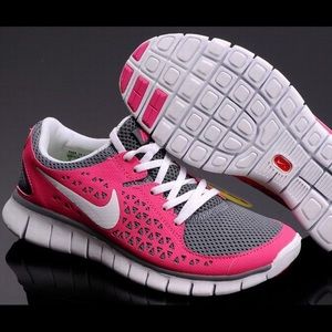 Nike free run! Flash sale🎉