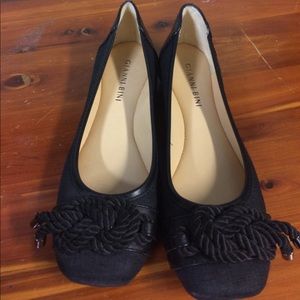 Gianni Bini black flats size 6