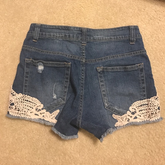 High waisted jean shorts - Picture 2 of 2