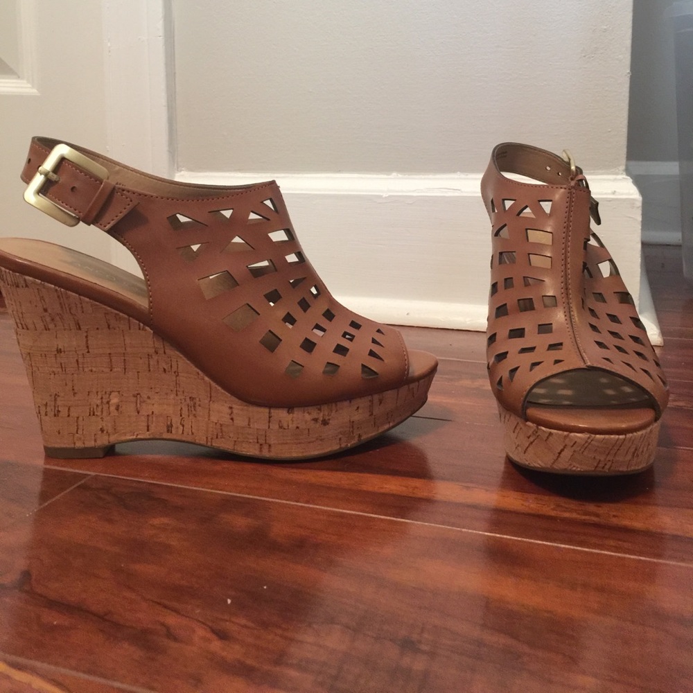 Brown cork wedges